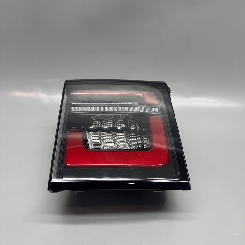 LAND ROVER DISCOVERY INNER TAIL LIGHT LEFT DRIVER 2020 2021 2022 2023 