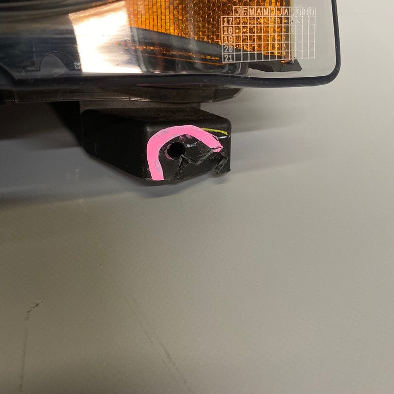 1077392-00-C TESLA MODEL 3 FOG LIGHT RIGHT PASSENGER 2017 2018 2019 OEM