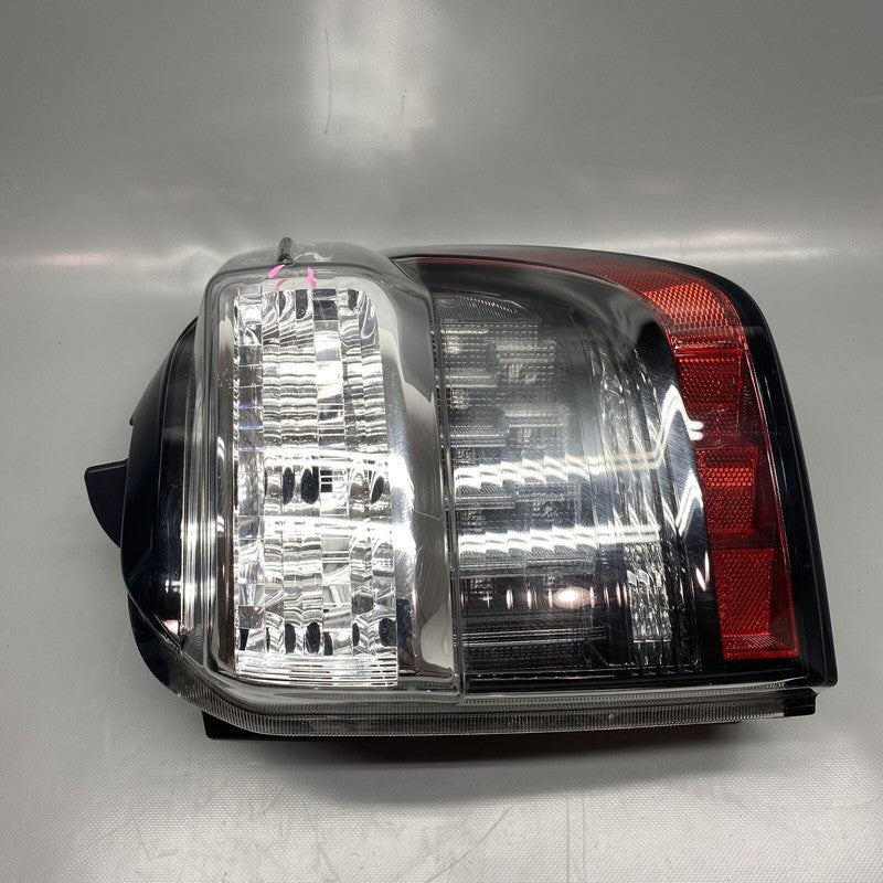 TOYOTA 4 RUNNER TAIL LIGHT RIGHT SIDE 2014 2015 2016 2017 2018 2019 2020 OEM 