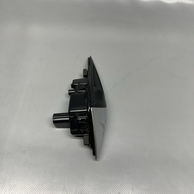 1125107-77-C TESLA MODEL 3 FENDER CAMERA MARKER RIGHT 2017 2018 2019 2020 2021 1125107-77-C