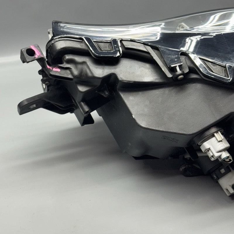 IS200T LEXUS IS200T HEADLIGHT RIGHT PASSENGER 2017 2018 2019 2020 LED OEM