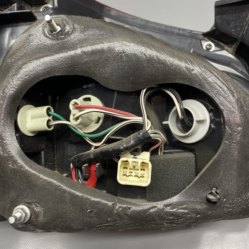 84201 VA020 SUBARU WRX STI TAIL LIGHT RIGHT SIDE 84201 VA020 2015 2016 17 18 19 20 2021 OEM