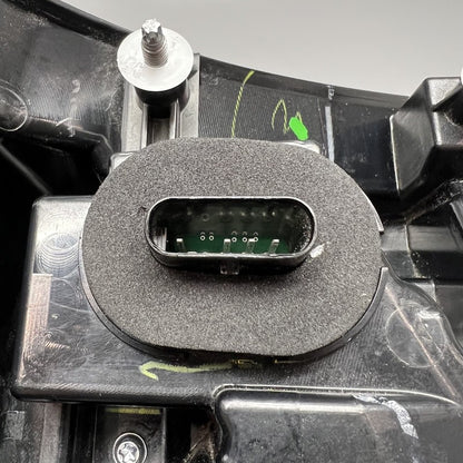 1502087-00-D TESLA MODEL Y TAIL LIGHT RIGHT PASSENGER 2020 2021 2022 2023 OEM 1502087-00-D