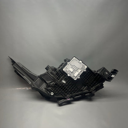 M8E2-13W030-CM RANGE ROVER SE HEADLIGHT LEFT DRIVER 2023 2024 2025 DUEL PROJECTOR OEM