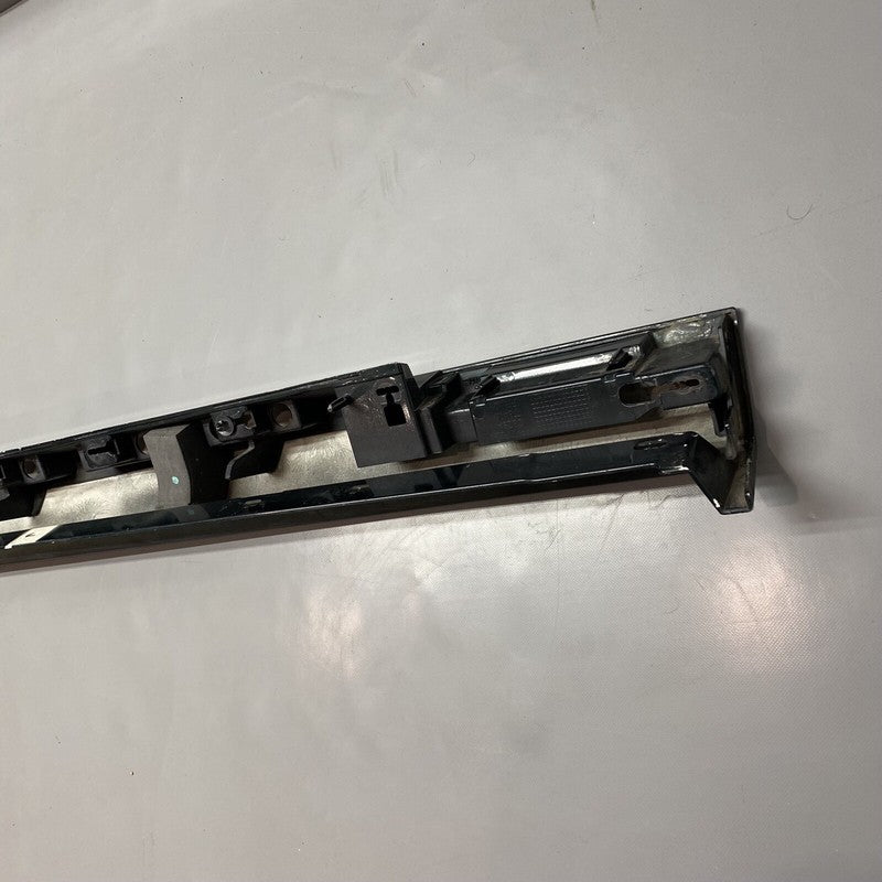 GX73-101D57-A JAGUAR XE ROCKER MOLDING LEFT DRIVER GX73-101D57-A 2016 2017 2018 2019 OEM