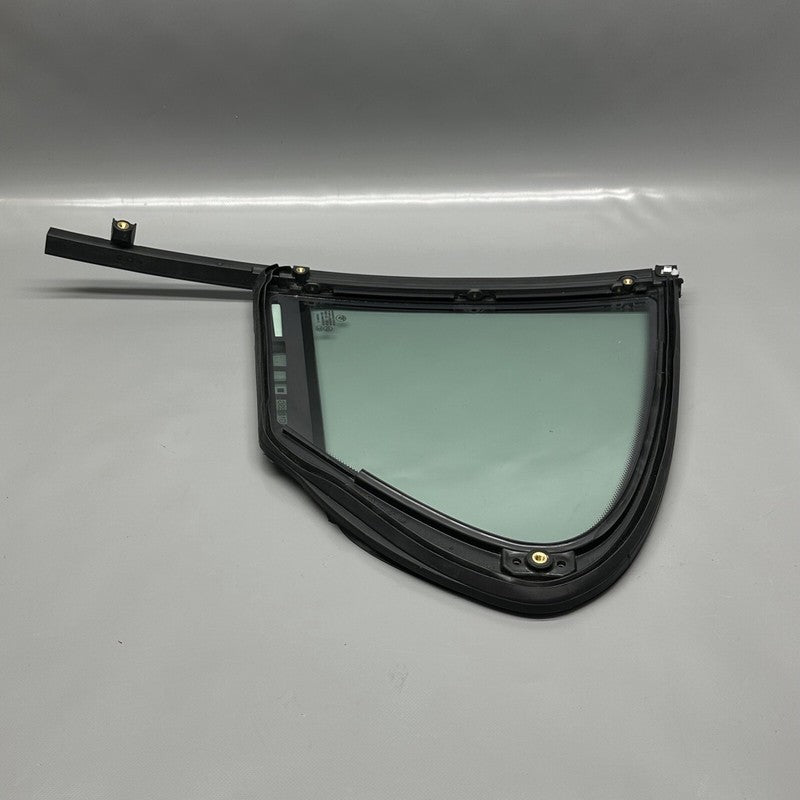 7384218 BMW 740 QUARTER GLASS RIGHT REAR 2016 2017 2018 2019 OEM 7384218