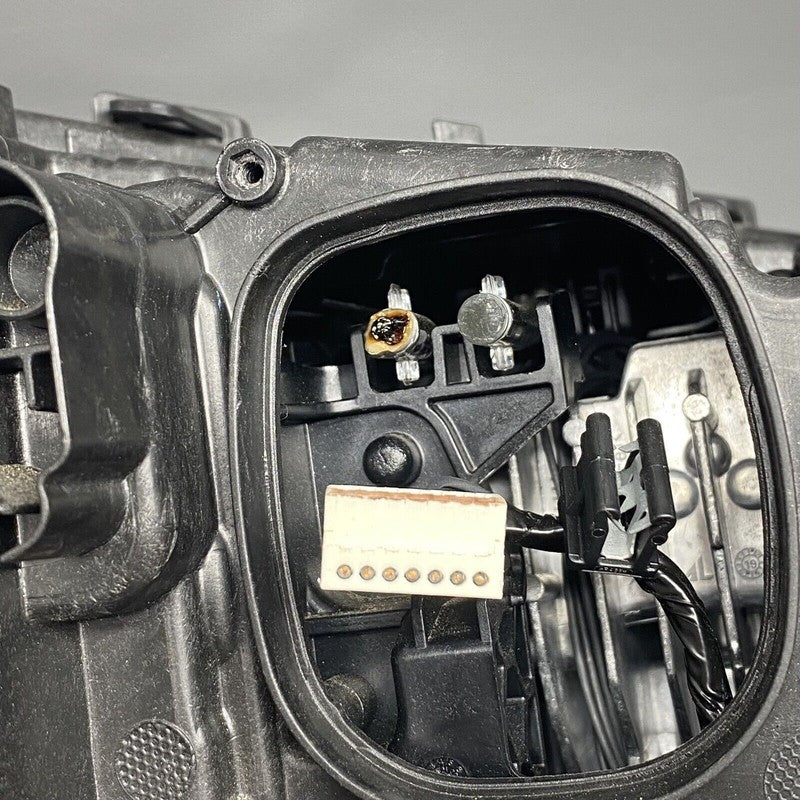 8739657-02 BMW X3 HEADLIGHT LEFT DRIVER X4 2018 2019 2020 2021 LED BURNED 8739657-02