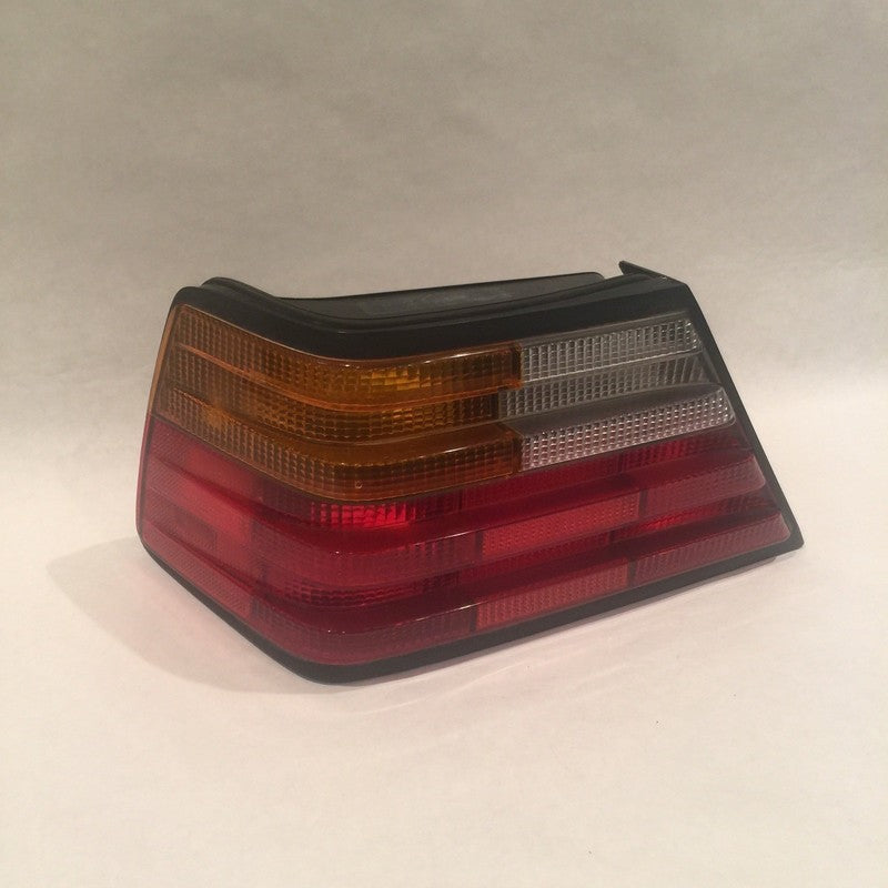 MERCEDES BENZ E320 TAIL LIGHT LEFT SIDE 1989 1990 1991 1992 1993 1994 1995 OEM