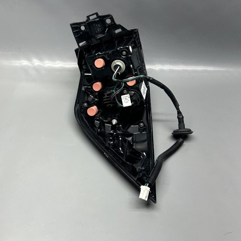 TOYOTA RAV4 TAIL LIGHT RIGHT PASSENGER 2019 2020 2021 OEM 81550-0R090