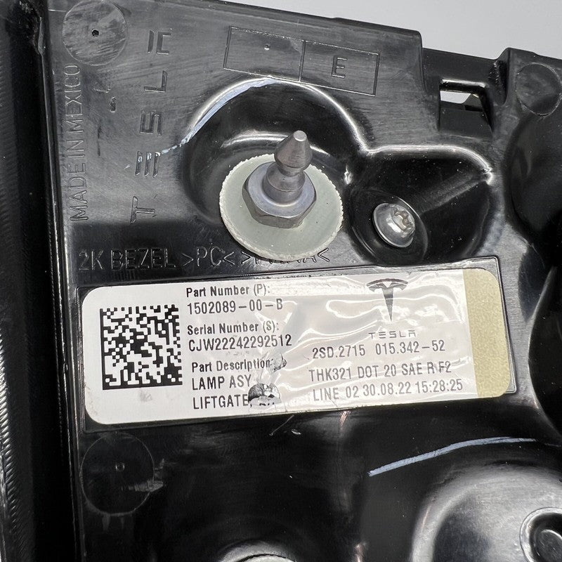 1502089-00-B TESLA MODEL Y LIFT GATE TAIL LIGHT RIGHT PASSENGER 2020 21 22 2023 1502089-00-B