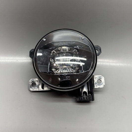 670033497 MASERATI LEVANTE FOG LIGHT LEFT RIGHT 2017 2018 2019 2020 OEM 670033497
