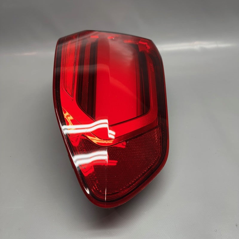 BMW X7 TAIL LIGHT RIGHT PASSENGER 2019 2020 2021 2022 OEM H45A164A605