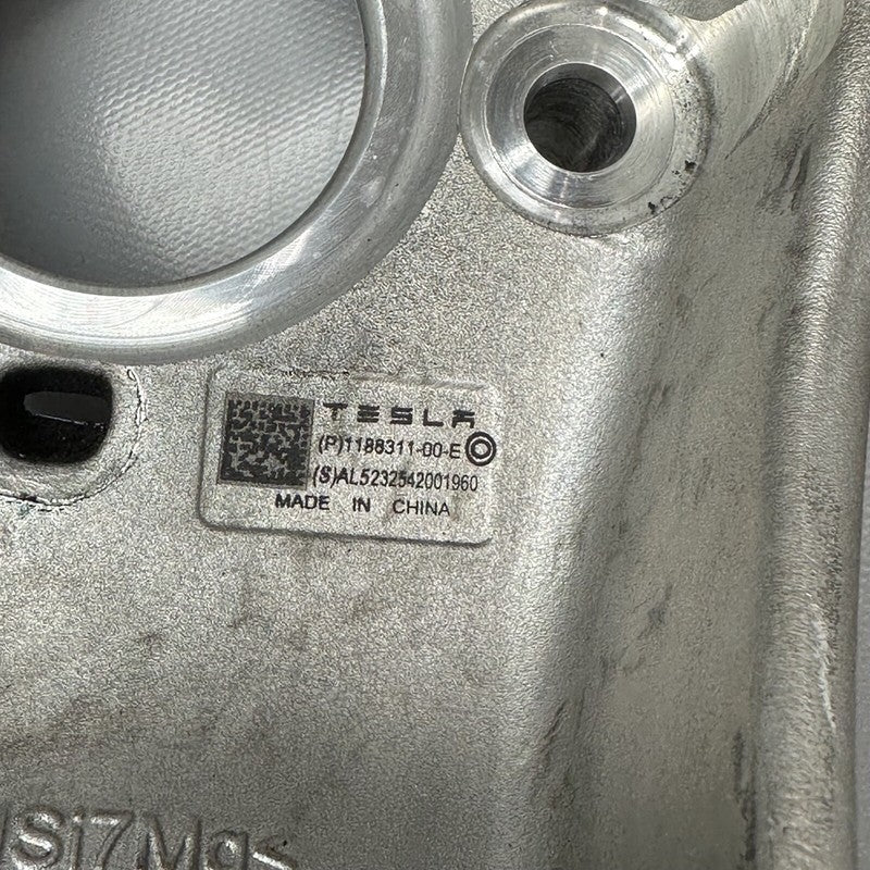 1188311-00-E TESLA MODEL Y KNUCKLE SPINDLE LEFT FRONT 2020 2021 2022 2023 OEM 1188311-00-E