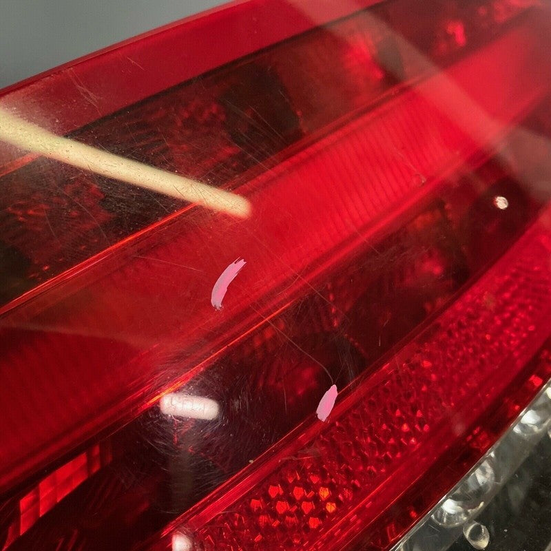 2049060703 MERCEDES BENZ C250 TAIL LIGHT RIGHT PASSENGER SIDE 2012 2013 2014 W204 LED OEM
