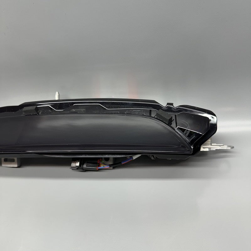 M8E2-13404-AL RANGE ROVER VOGUE TAIL LIGHT LEFT DRIVER 2023 2024 OEM M8E2-13404-AL