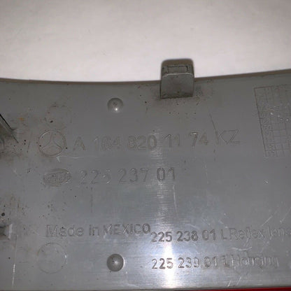 A1648201174KZ MERCEDES BENZ GL300 GL320 REAR BUMPER LEFT & RIGHT REFLECTOR 2007 2008 2009 OEM
