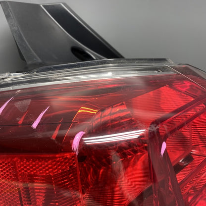 84201-SG051 SUBARU FORESTER TAIL LIGHT LEFT DRIVER 84201-SG051 2014 2015 2016 OEM