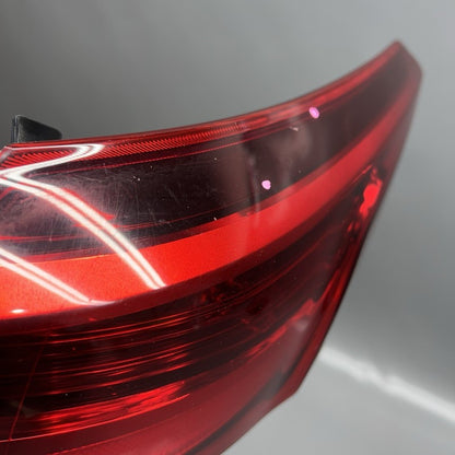 TOYOTA HIGHLANDER TAIL LIGHT RIGHT PASSENGER 2017 2018 2019 OEM