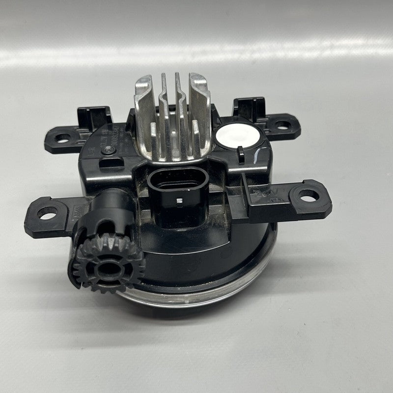 670033497 MASERATI LEVANTE FOG LIGHT LEFT RIGHT 2017 2018 2019 2020 OEM 670033497