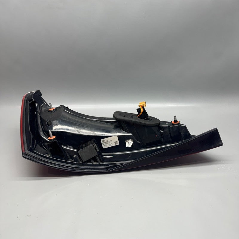 AUDI Q5 TAIL LIGHT RIGHT PASSENGER 2013 2014 2015 2016 2017 OEM 8R0945