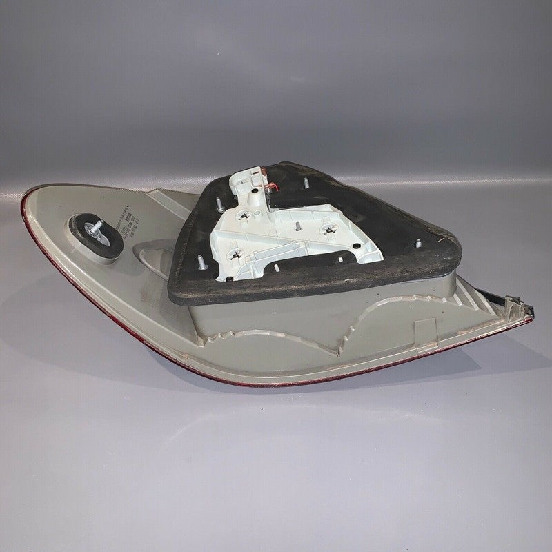 A2118202664 MERCEDES BENZ E350 E550 TAIL LIGHT RIGHT PASSENGER SIDE 2007 2008 2009 LED OEM