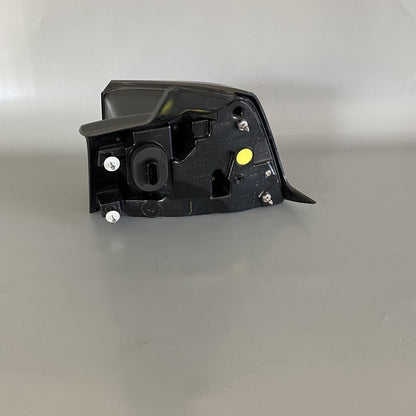 1502086-00-D TESLA MODEL Y TAIL LIGHT LEFT DRIVER SIDE 1502086-00-D 2020 2021 2022 OEM 