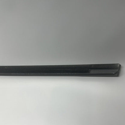 1495711-00-D TESLA MODEL Y DOOR WINDOW MOLDING RIGHT FRONT 2020 2021 22 2023 OEM 1495711-00-D