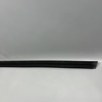 1621165-00-B TESLA MODEL Y DOOR WINDOW MOLDING RIGHT FRONT 2020 21 22  23 2024 1621165-00-B
