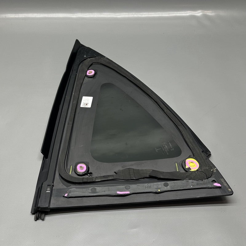 1495741-00-E TESLA MODEL Y QUARTER GLASS RIGHT REAR 2020 2021 2022 2023 OEM 1495741-00-E