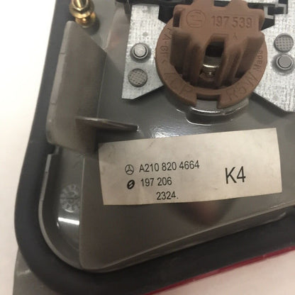 A2108204664 MERCEDES BENZ E320 E430 TAIL LIGHT RIGHT PASSENGER SIDE 1996 1997 1998 1999 OEM