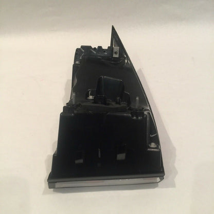 TESLA MODEL X TAIL LIGHT RIGHT PASSENGER 1034333-00-A 2015 2016 2017 2018 LED