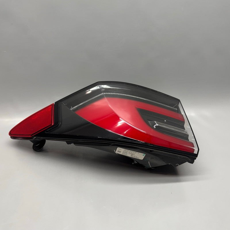 TESLA MODEL X TAIL LIGHT RIGHT PASSENGER 2016 2017 2018 2019 2020 OEM