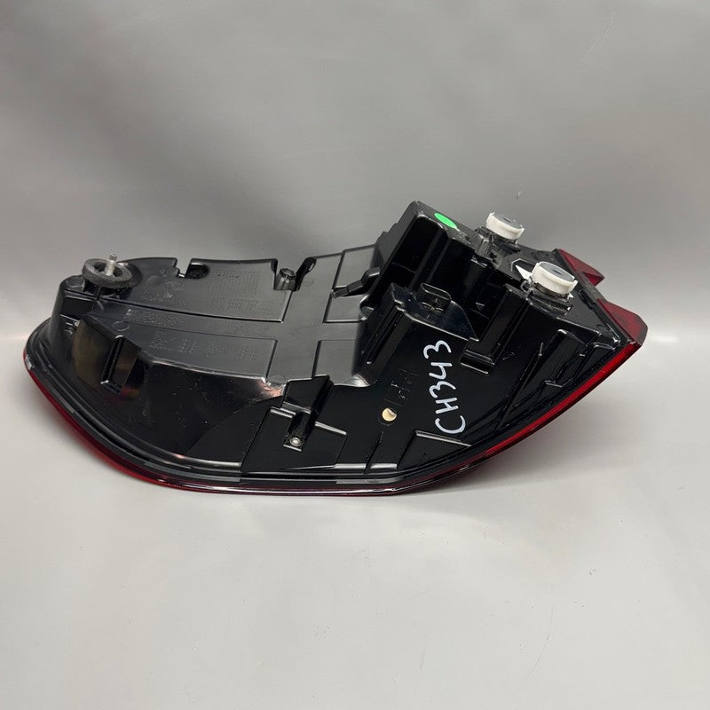 BMW X5 TAIL LIGHT RIGHT PASSENGER X5M 2019 2020 2021 2022 2023 OEM 374