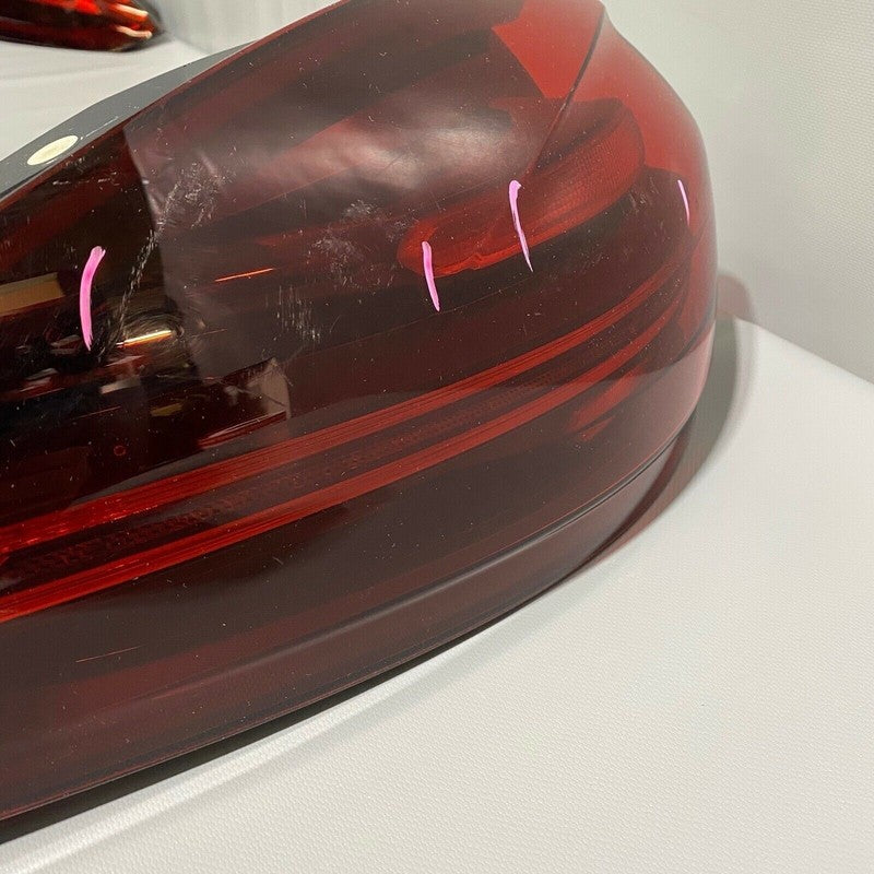 95863106131 PORSCHE CAYENNE TURBO GTS TAIL LIGHT LEFT DRIVER 95863106131 2015 2016 2017 OEM