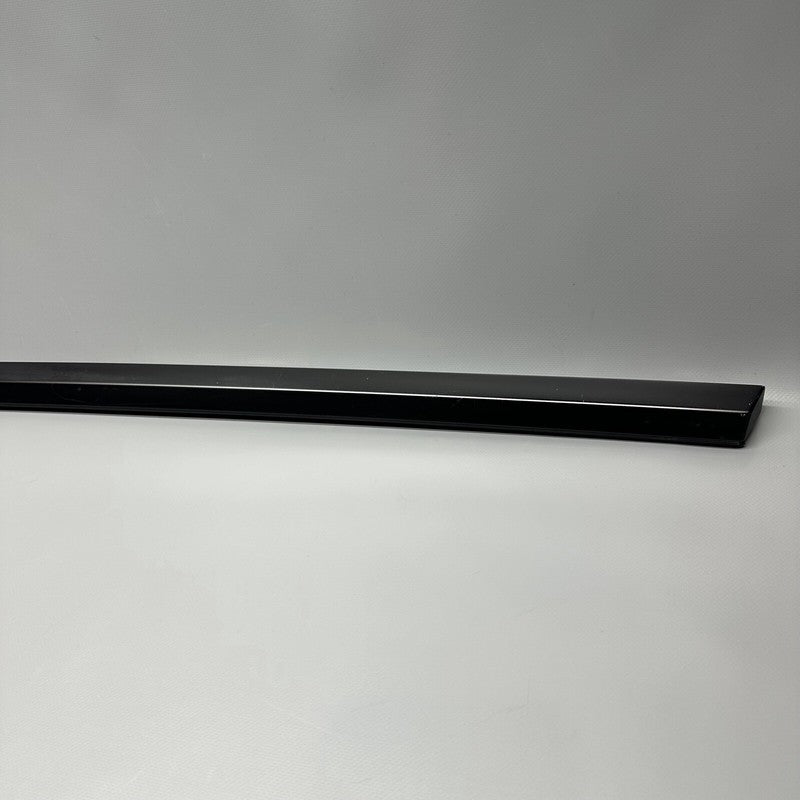 1495712-00-C TESLA MODEL Y DOOR WINDOW MOLDING LEFT REAR 2020 2021 2022 OEM 1495712-00-C