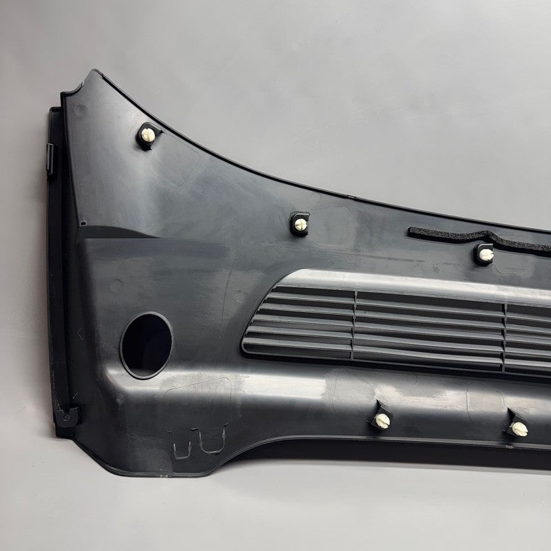 TESLA MODEL Y WINDSHIELD WIPER COWL PANEL 2020 2021 2022 2023 2024 161