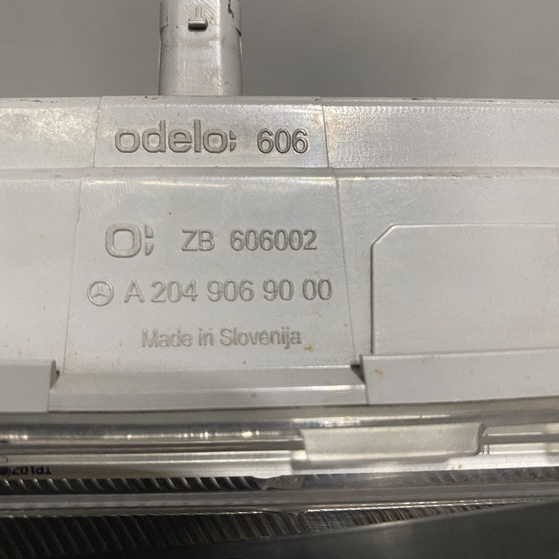 A2049069000 MERCEDES BENZ C300 FOG LIGHT RIGHT PASSENGER SIDE A2049069000 2011 2012 LED OEM