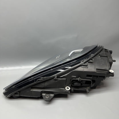 95B941010BD PORSCHE MACAN HEADLIGHT RIGHT PASSENGER 95B941010BD 2019 2020 2021 FULL LED OEM