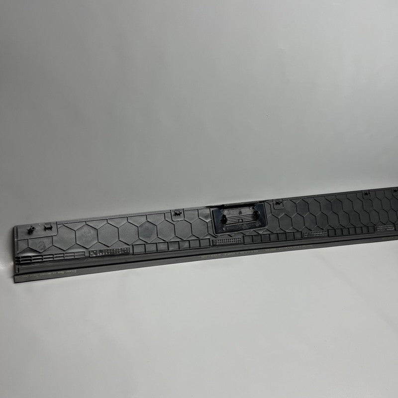 1741540-00-C TESLA CYBERTRUCK SAIL APPLIQUE LEFT 2024 2025 OEM 1741540-00-C