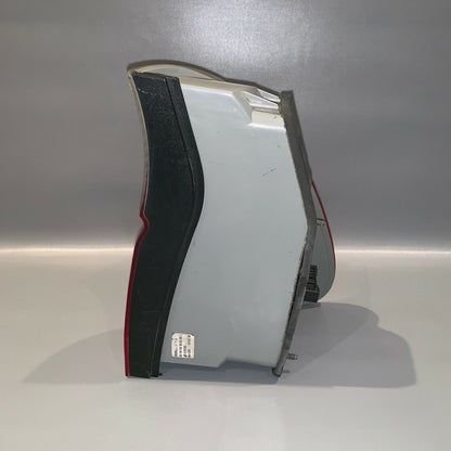 6321-7164473-04 BMW X5 E53 TAIL LIGHT LEFT DRIVER SIDE 2004 2005 2006 OEM