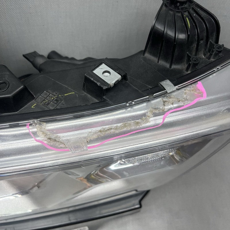 68316080AF RAM 1500 HEADLIGHT RIGHT PASSSENGER 2019 2020 2021 2022-2025 HALOGEN DAMAGED