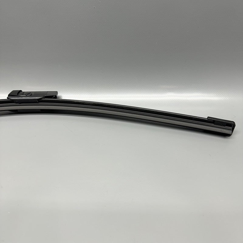 1076731-00-B TESLA MODEL 3 WINDSHIELD WIPER BLADE RIGHT 2017 2018 2019 2020 2021 2022 2023