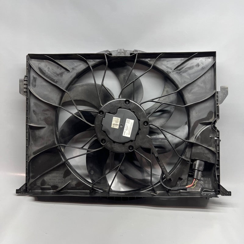 MERCEDES BENZ S550 RADIATOR COOLING FAN 2010 2011 2012 2013  OEM A2215