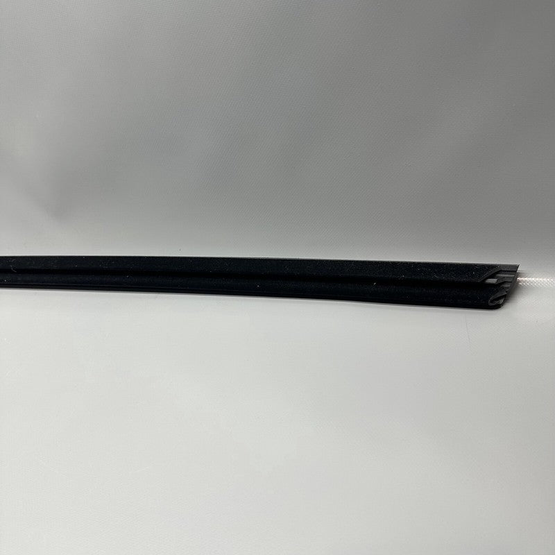 1080684-00-H TESLA MODEL 3 DOOR WINDOW BELT 2017 2018 2019 2020 2021 2022 OEM 1080684-00-H