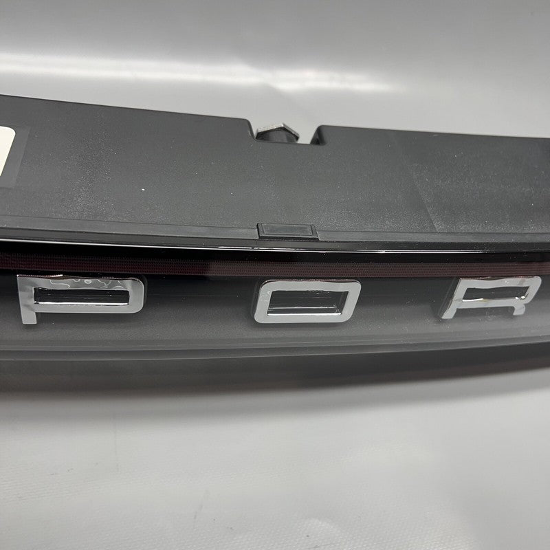 9Y0945081Q PORSCHE CAYENNE TAIL LIGHT CENTER TRUNK 2019 2020 2021 LED OEM 9Y0945081Q