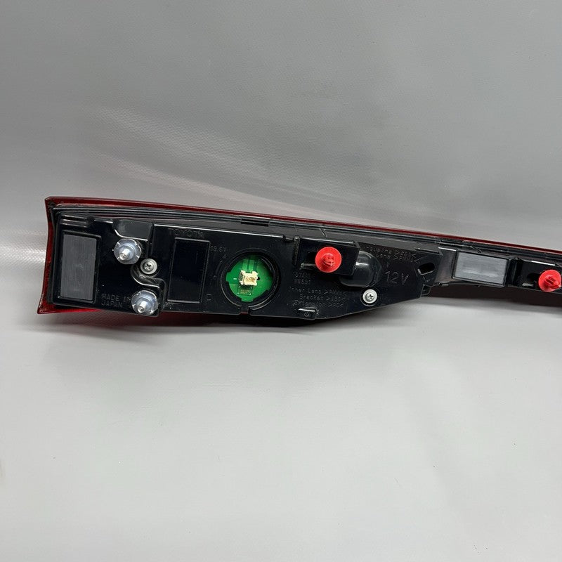 TOYOTA VENZA TAIL GATE TAIL LIGHT RIGHT PASSENGER 2021 2022 2023 OEM