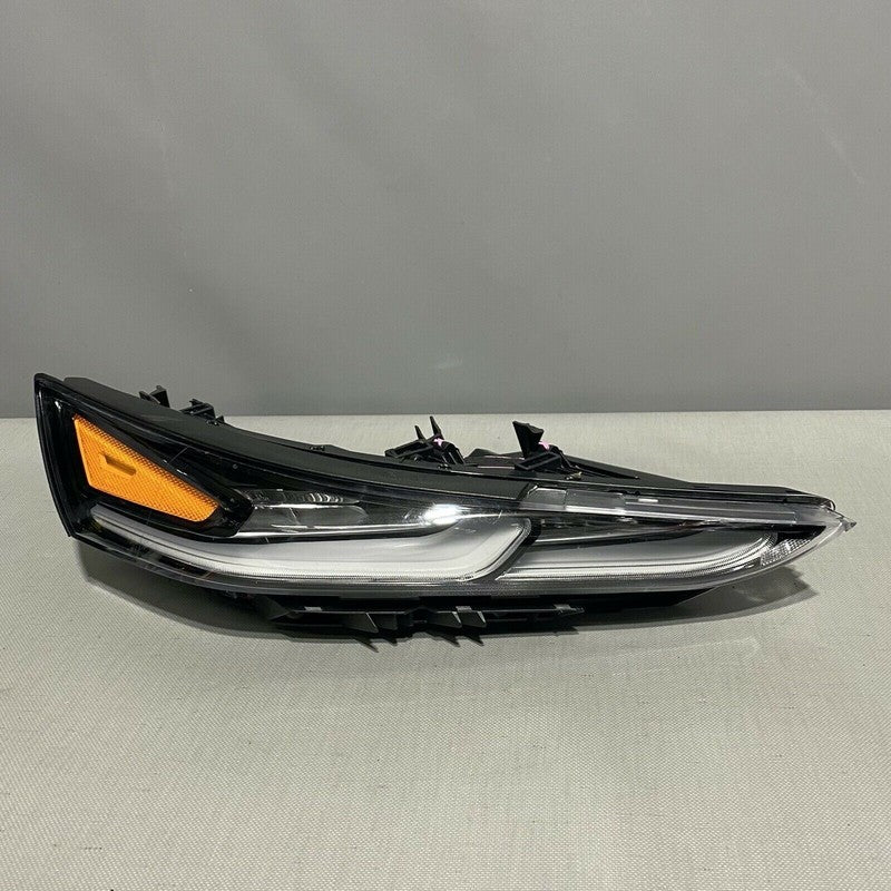92208-S2000 HYUNDAI SANTA FE HEADLIGHT RUNNING LIGHT RIGHT PASSENGER LED 2019 2020 2021