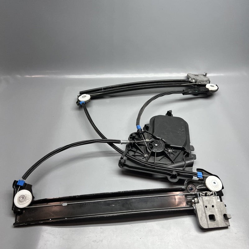 1096621-02-D TESLA MODEL 3 WINDOW REGULATOR RIGHT FRONT 2017 18 19 2020 OEM 1096621-02-D