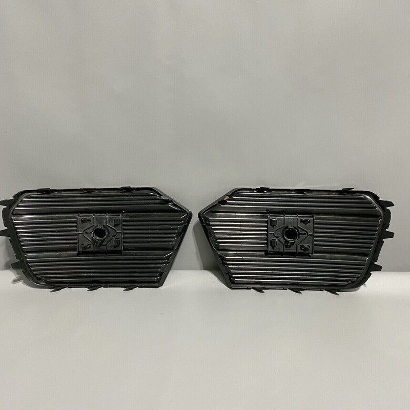 8U0807681Q AUDI Q3 FRONT BUMPER GRILLE LEFT AND RIGHT SIDE 8U0807681Q 2016 2017 OEM