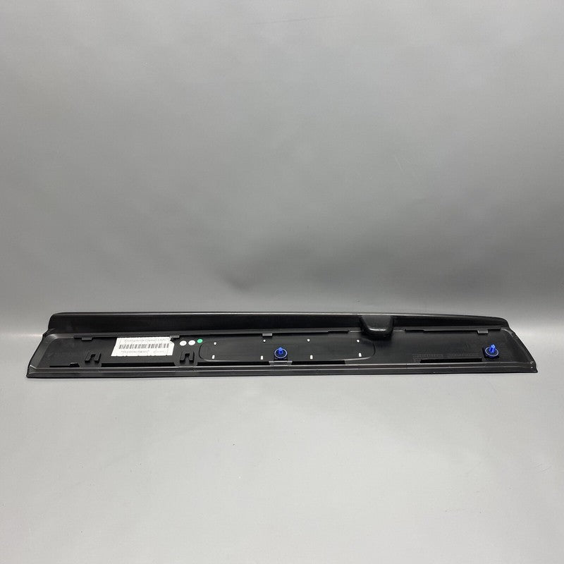 98150466702 PORSCHE CAYMAN S 981 DOOR SILL RIGHT FRONT 98150466702 2013 2014 2015 2016 OEM